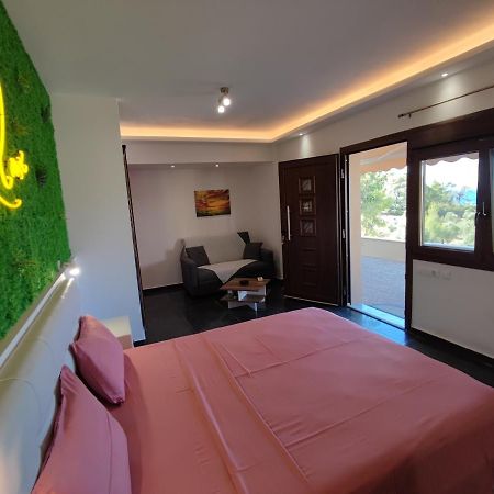 Theasis 4 Luxury Studio With Sea View Νέος Μαρμαράς Εξωτερικό φωτογραφία